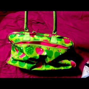Duffle bag, green & pink apples. Spacious, cute & sturdy 💕💕